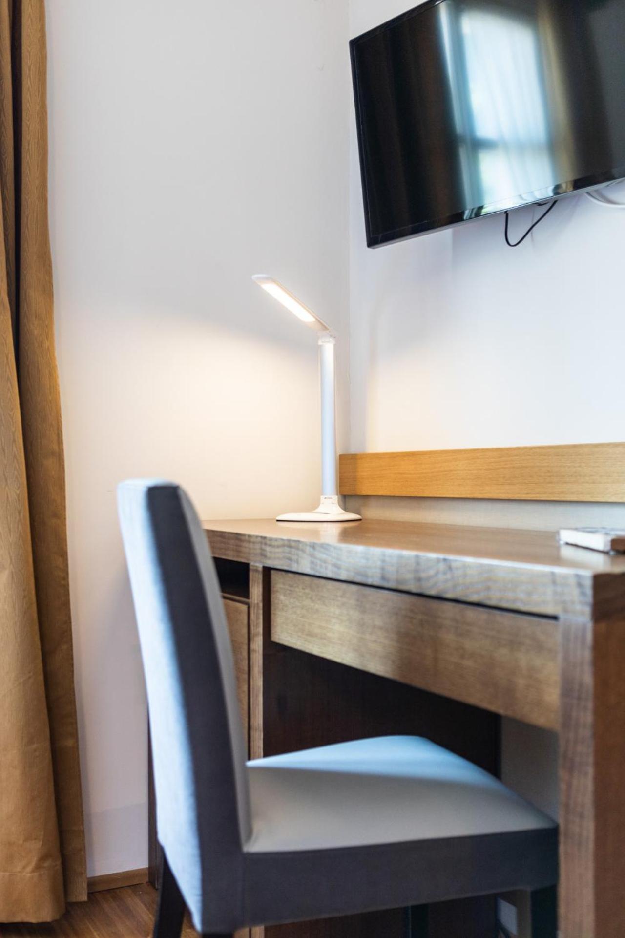 Hotel Cortese Armeno Екстериор снимка