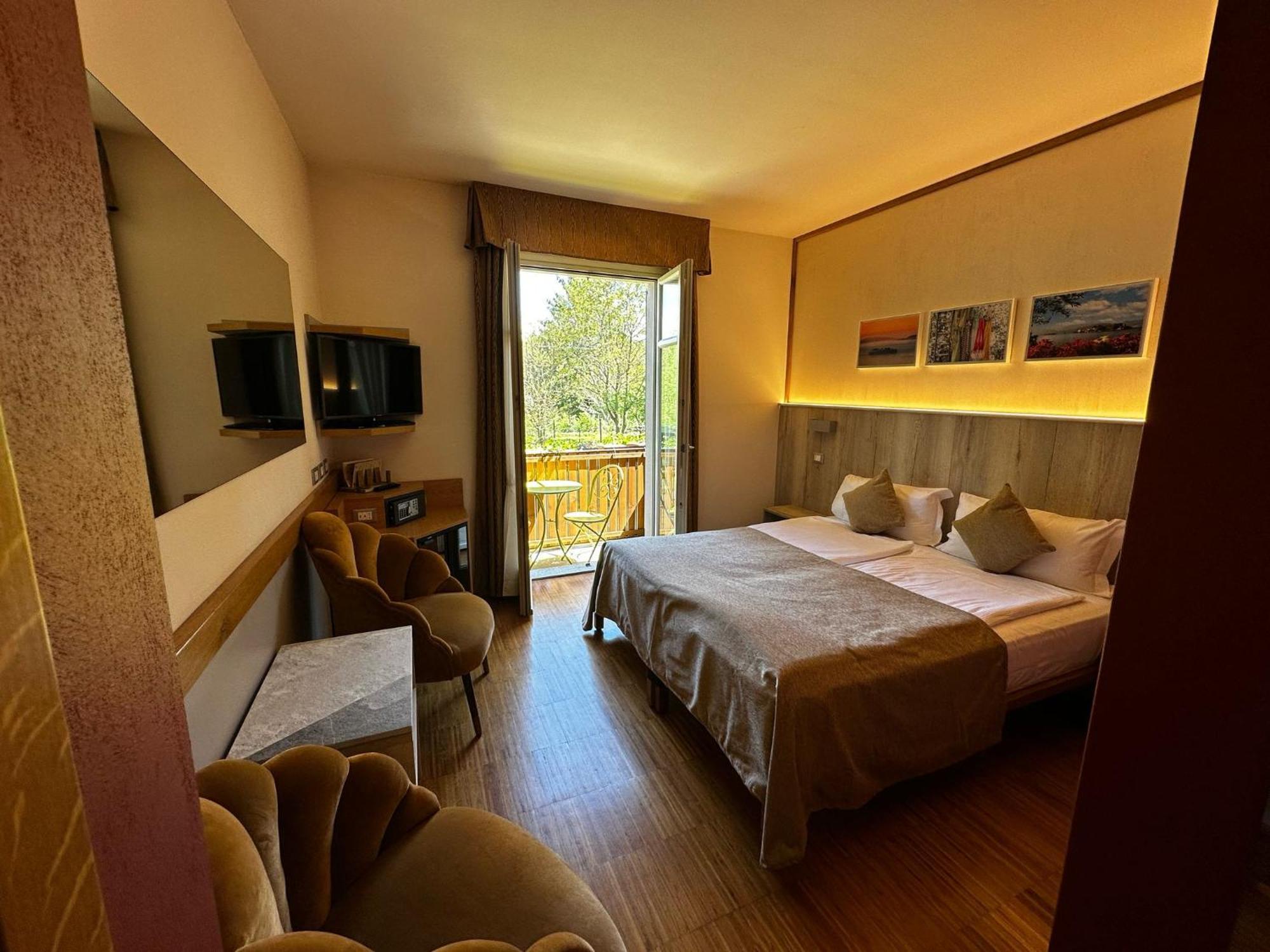 Hotel Cortese Armeno Екстериор снимка